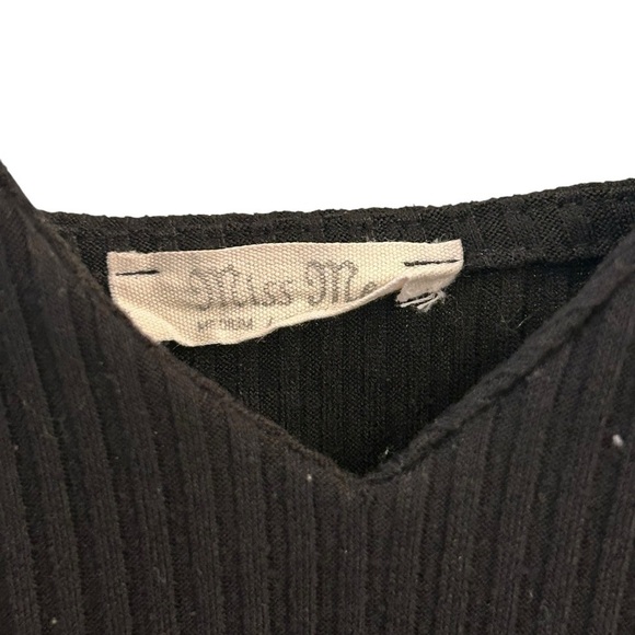 BUNDLE! Set of 2 Tank Tops Black White Medium - Picture 4 of 12